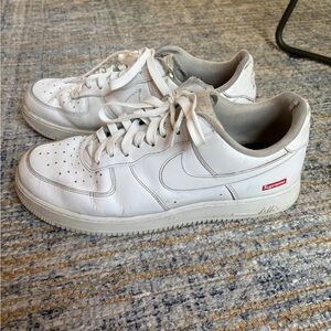 Air Force 1 Low Supreme Sneakers 11